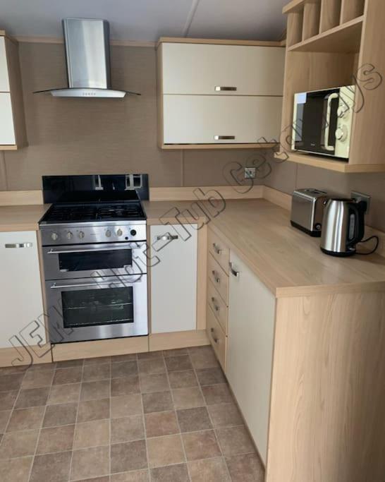 Jems Hot-Tub Getaways 8 Berth At Tattershall Lakes Esterno foto