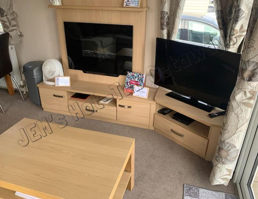 Jems Hot-Tub Getaways 8 Berth At Tattershall Lakes Esterno foto